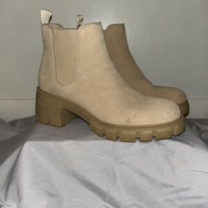 Steve Madden Howler Ankle Boots